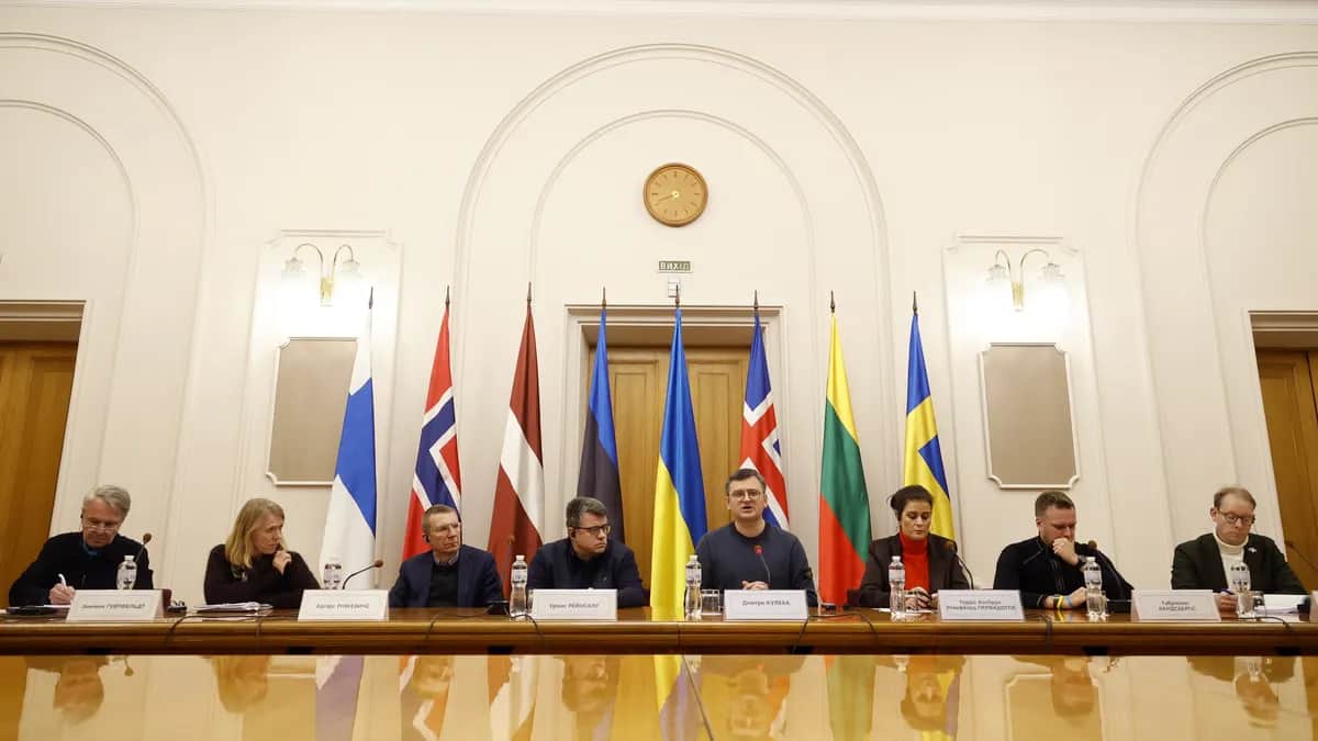 Визит министров иностранных дел стран Балтии и Северной Европы в Киев. Фото: EPA-EFE/VALENTYN OGIRENKO