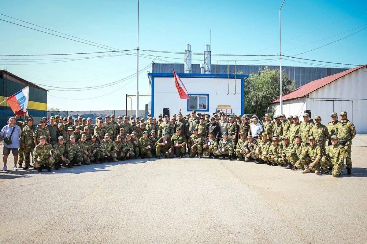 Проводы членов добровольческого отряда «Боотур» на войну в Украину, июль 2022 года. Фото: пресс-служба Главы Якутии /  VK