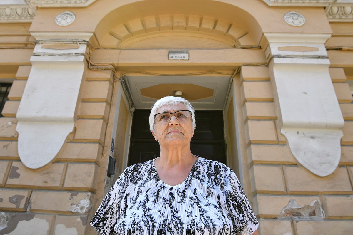 Репресированная Алиса Мейсснер возле своего дома, 7 июня 2019 года. Фото: Александр Миридонов / Коммерсантъ / Sipa USA / Vida Press