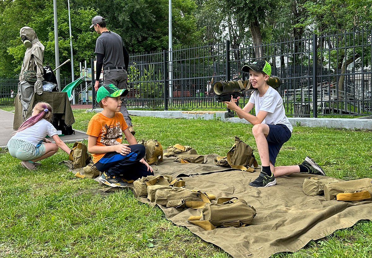 Занятия по медподготовке и основам робототехники для школьников, 6 июня 2024 года. Фото: Агентство «Москва»