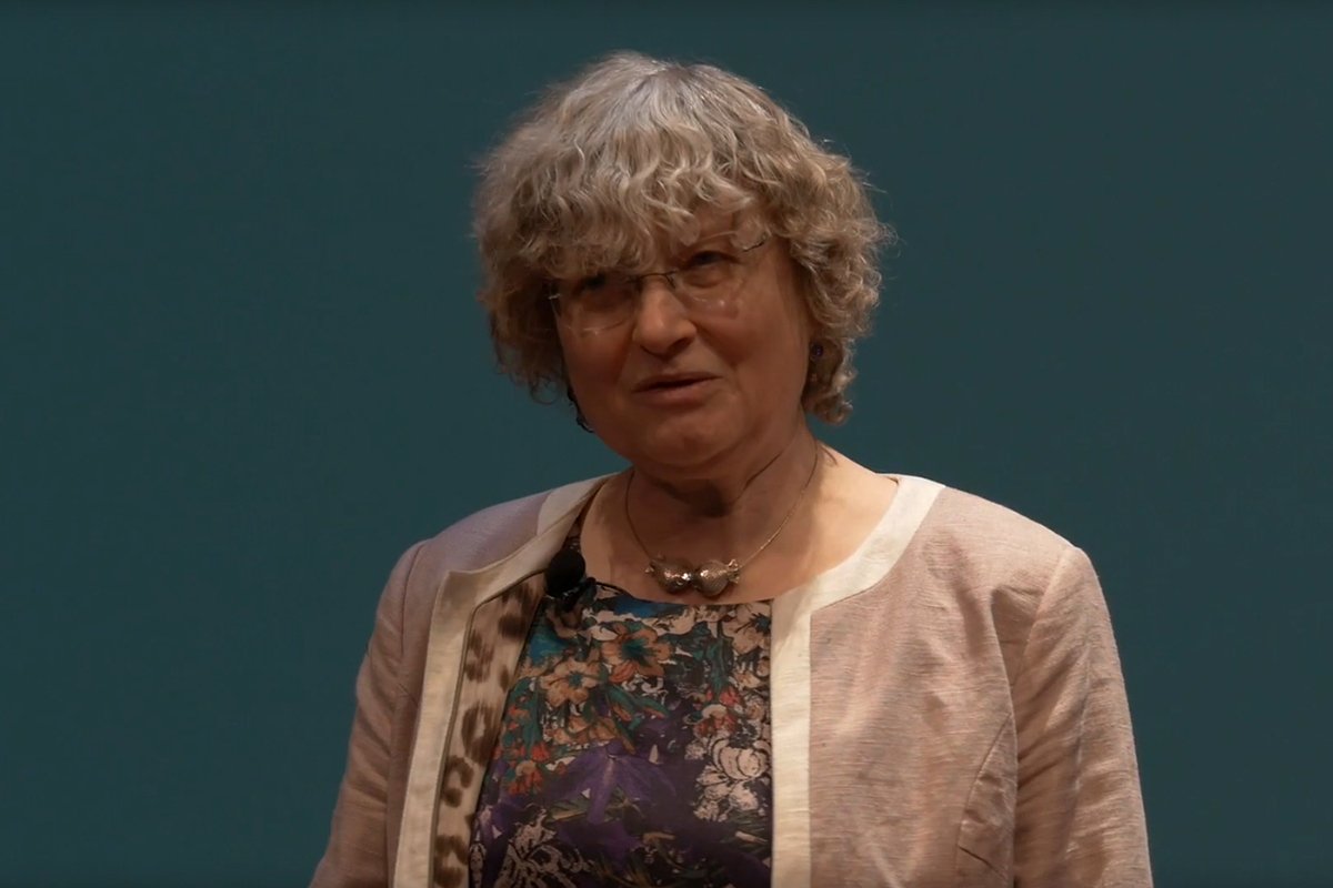 Ингрид Добеши. Фото: скриншот YouTube