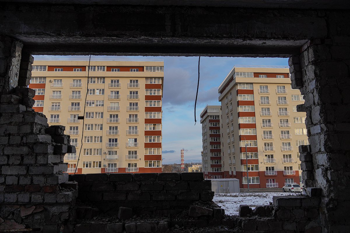 Новый жилой дом в Мариуполе, Украина, 16 февраля 2025 года. Фото: EPA-EFE