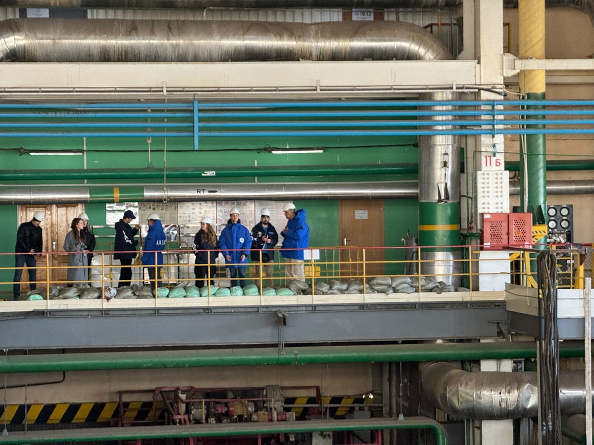 Генеральный директор МАГАТЭ Рафаэль Мариано Гросси и его группа экспертов посещают Запорожскую АЭС. Фото: IAEA /  ABACAPRESS.COM