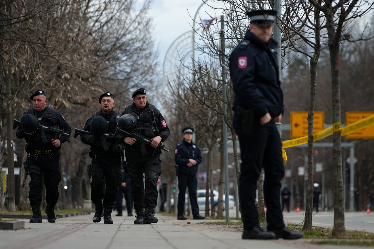 Сотрудники полиции Республики Сербской готовятся к параду по случаю Дня Республики в Баня-Луке, 9 января 2025 года. Фото: Nidal Saljić / EPA