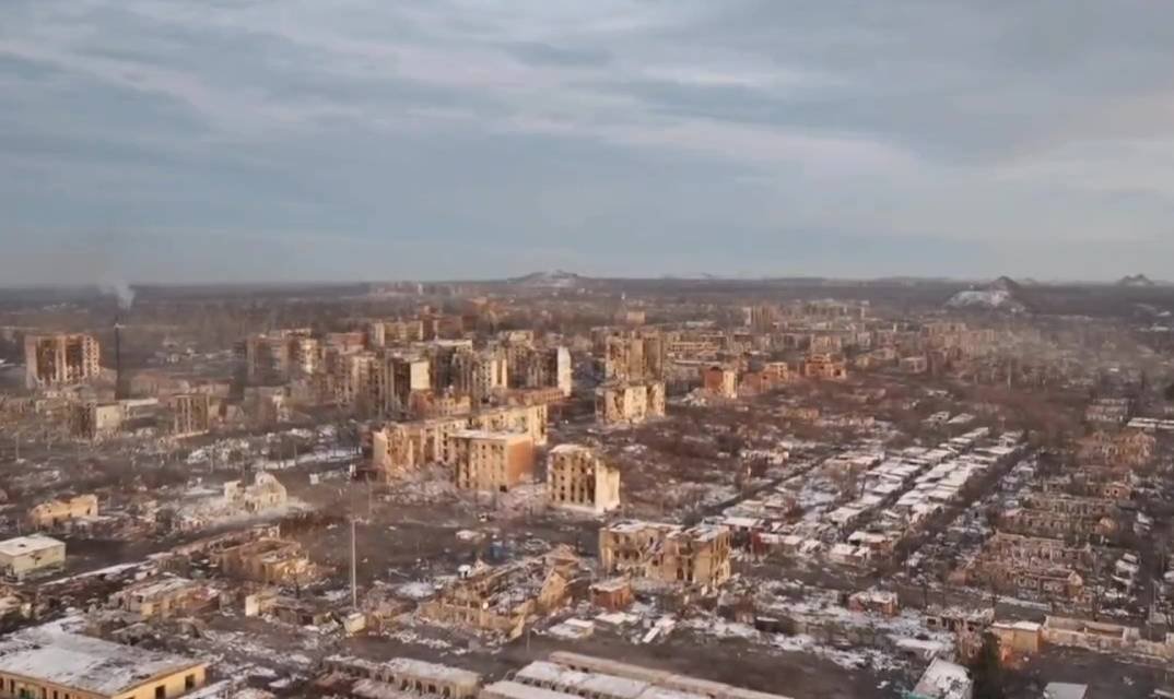 Вид на разрушенный в результате боев Торецк, 7 февраля 2025 года. Фото: Минобороны РФ / Imago Images / Scanpix / LETA