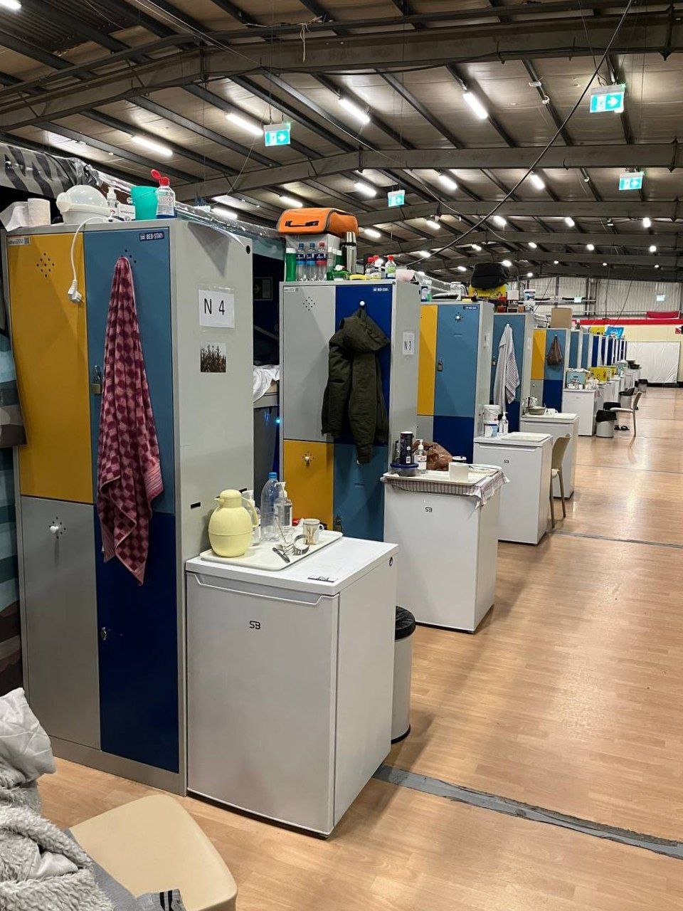 Жилые ряды в лагере. Фото: Федор Агапов