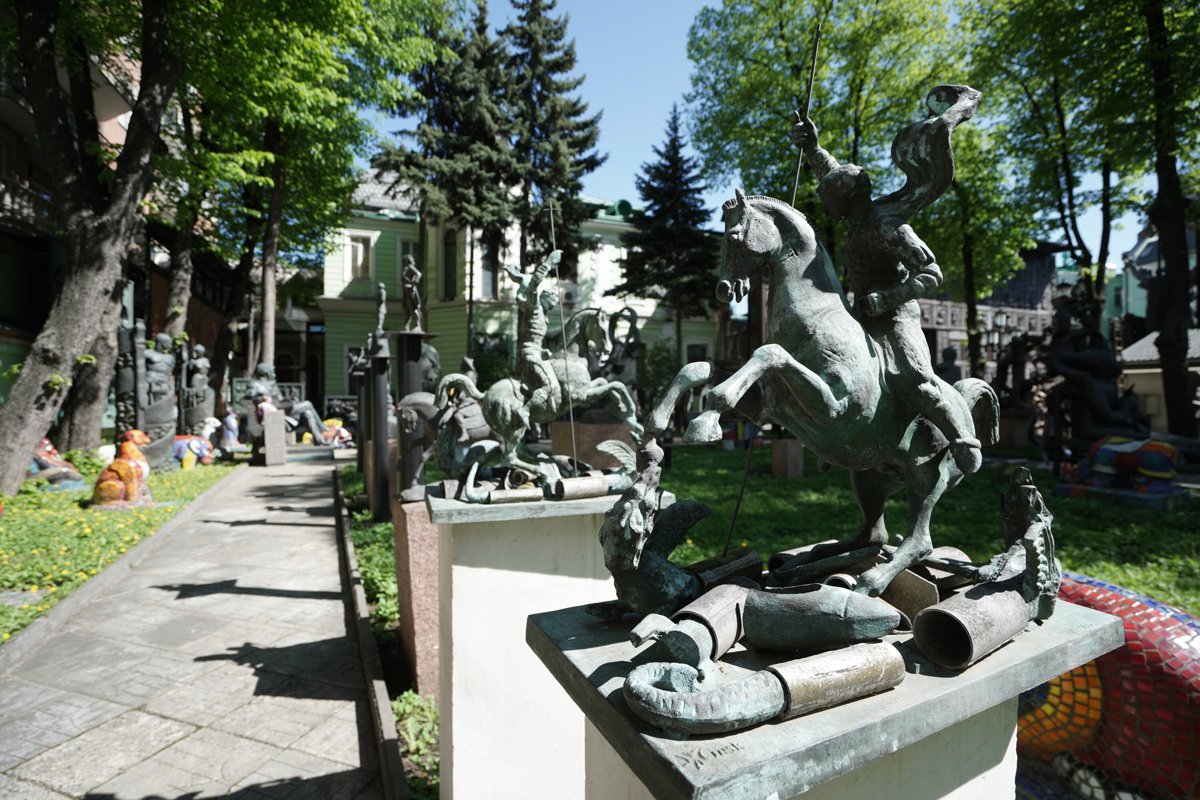 Скульптуры в музее-мастерской Зураба Церетели, Москва, 20 мая 2022 года. Фото: Пелагия Тихонова / АГН «Москва»